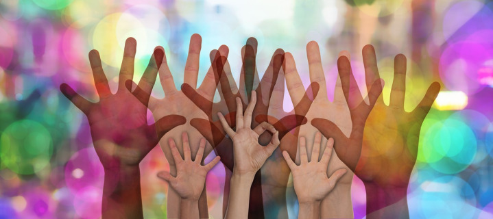 Jugend Symbolfoto – Jugendliche beim freiwilligen Engagement / Teamwork